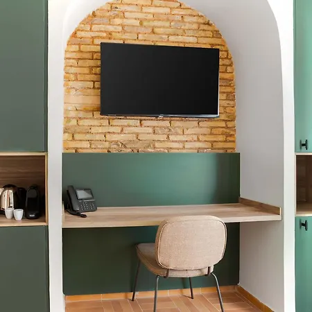 Aparthotel Limehome Carrer D'ernest Anastasio Valencia